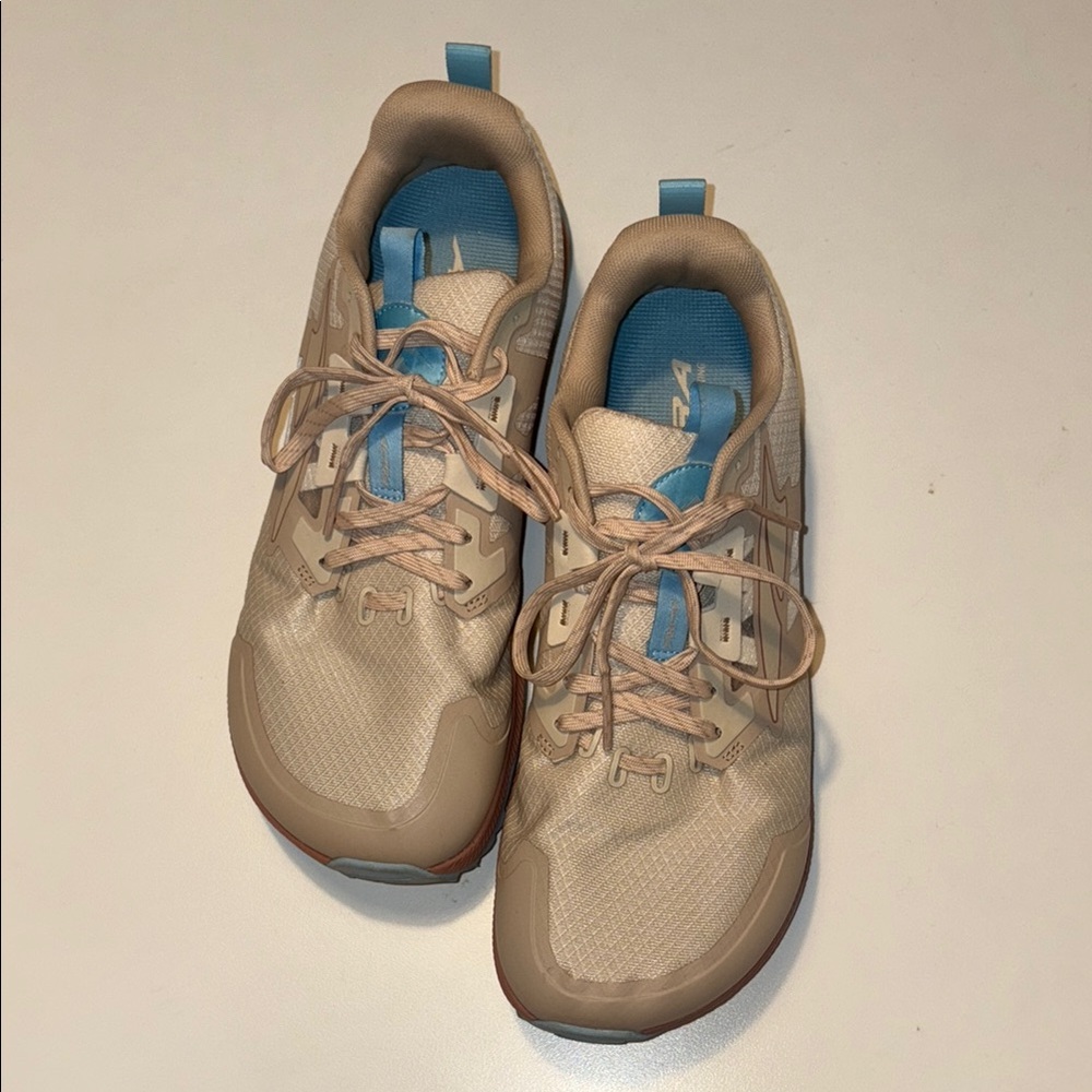 Womens ALTRA Lone Peak Sneakers